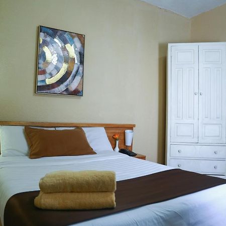 Hostal Loro Verde Quito Bagian luar foto