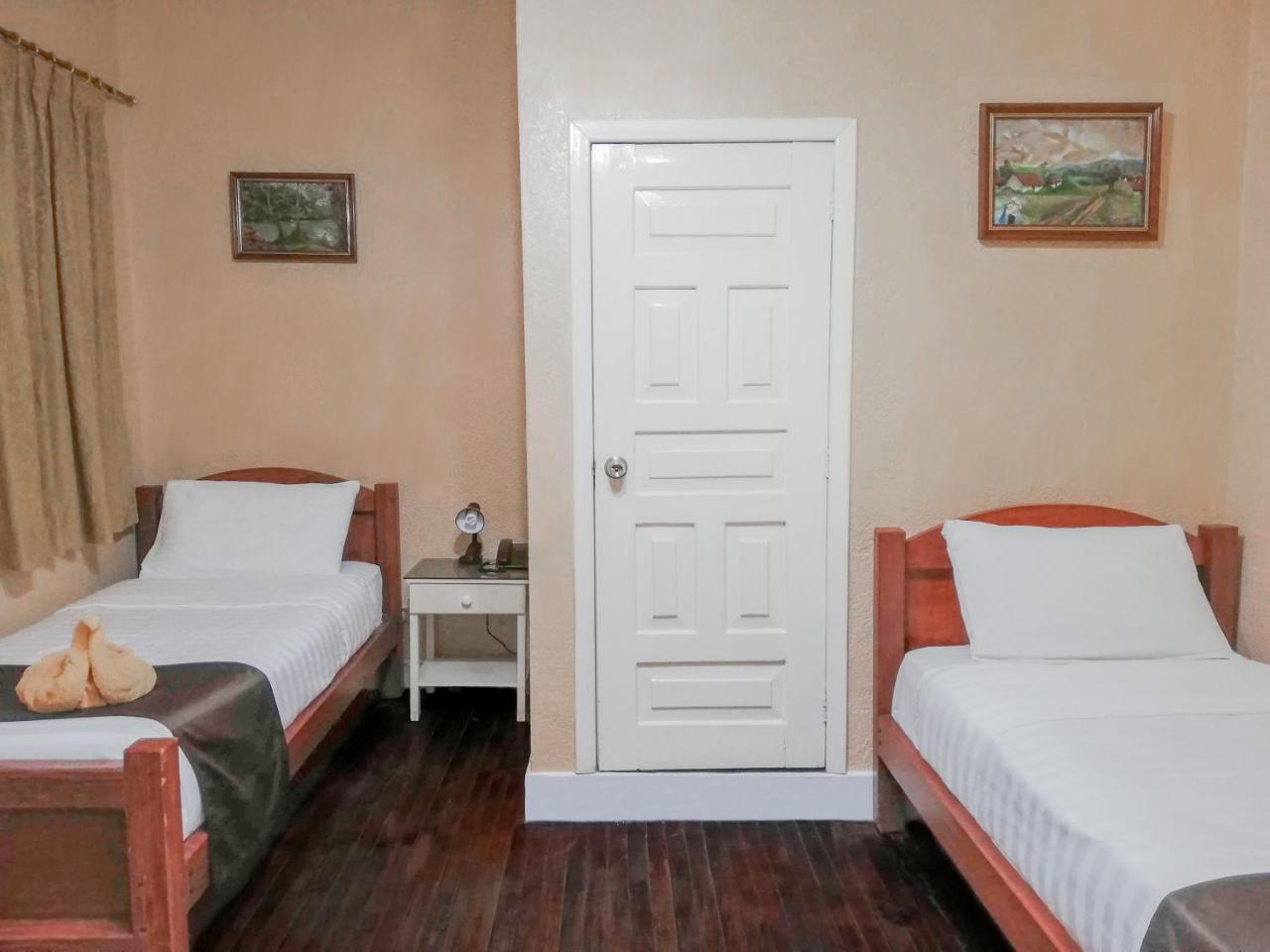 Hostal Loro Verde Quito Bagian luar foto