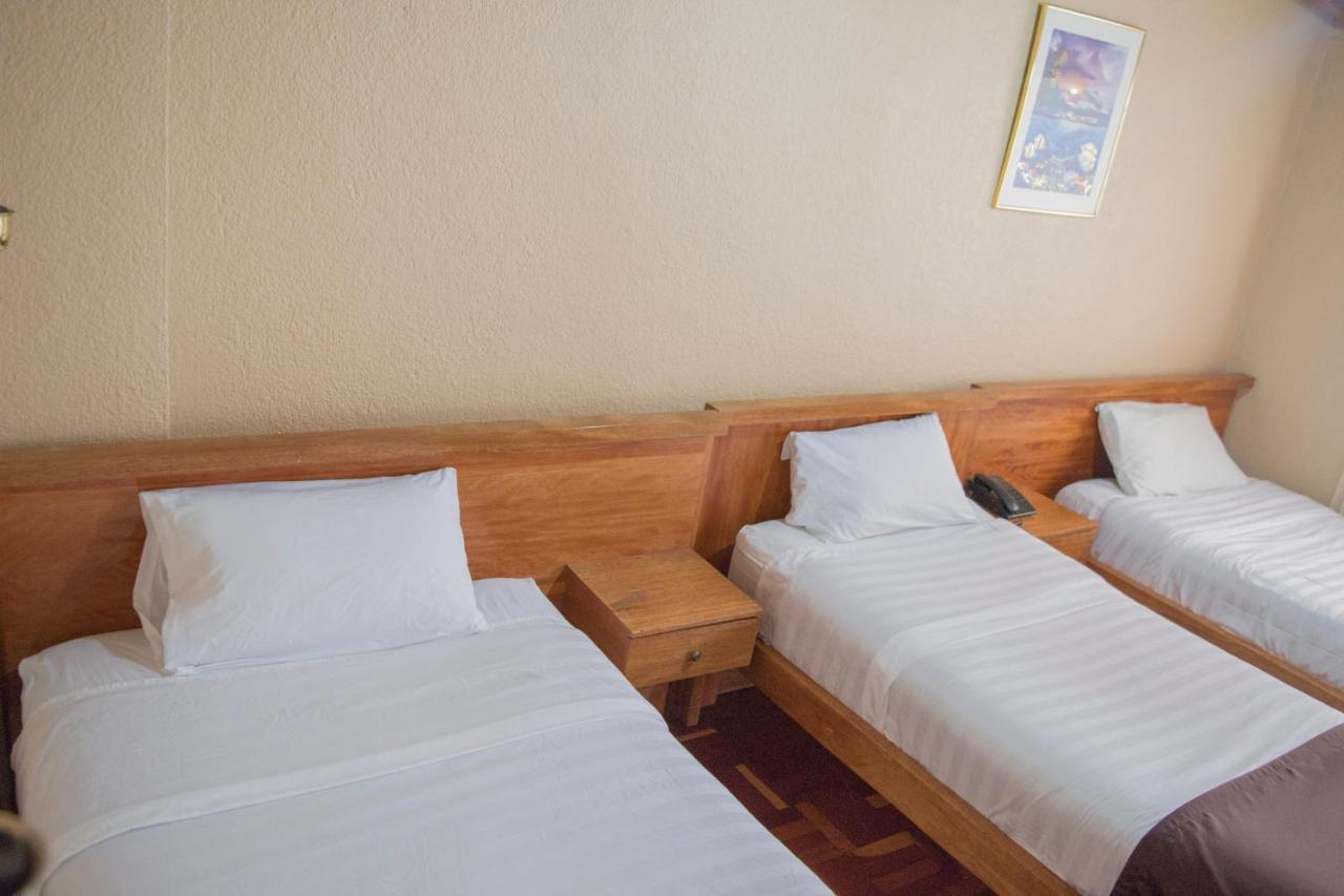 Hostal Loro Verde Quito Bagian luar foto