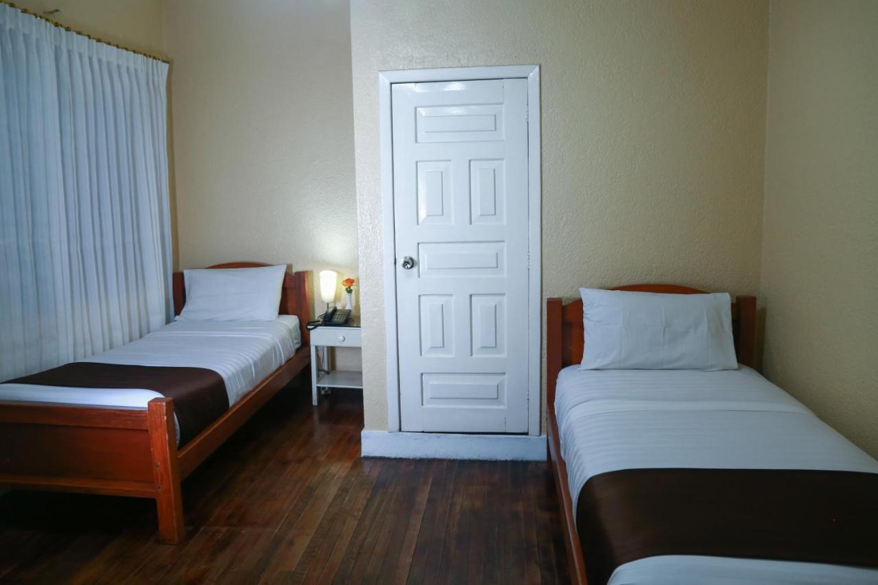 Hostal Loro Verde Quito Bagian luar foto