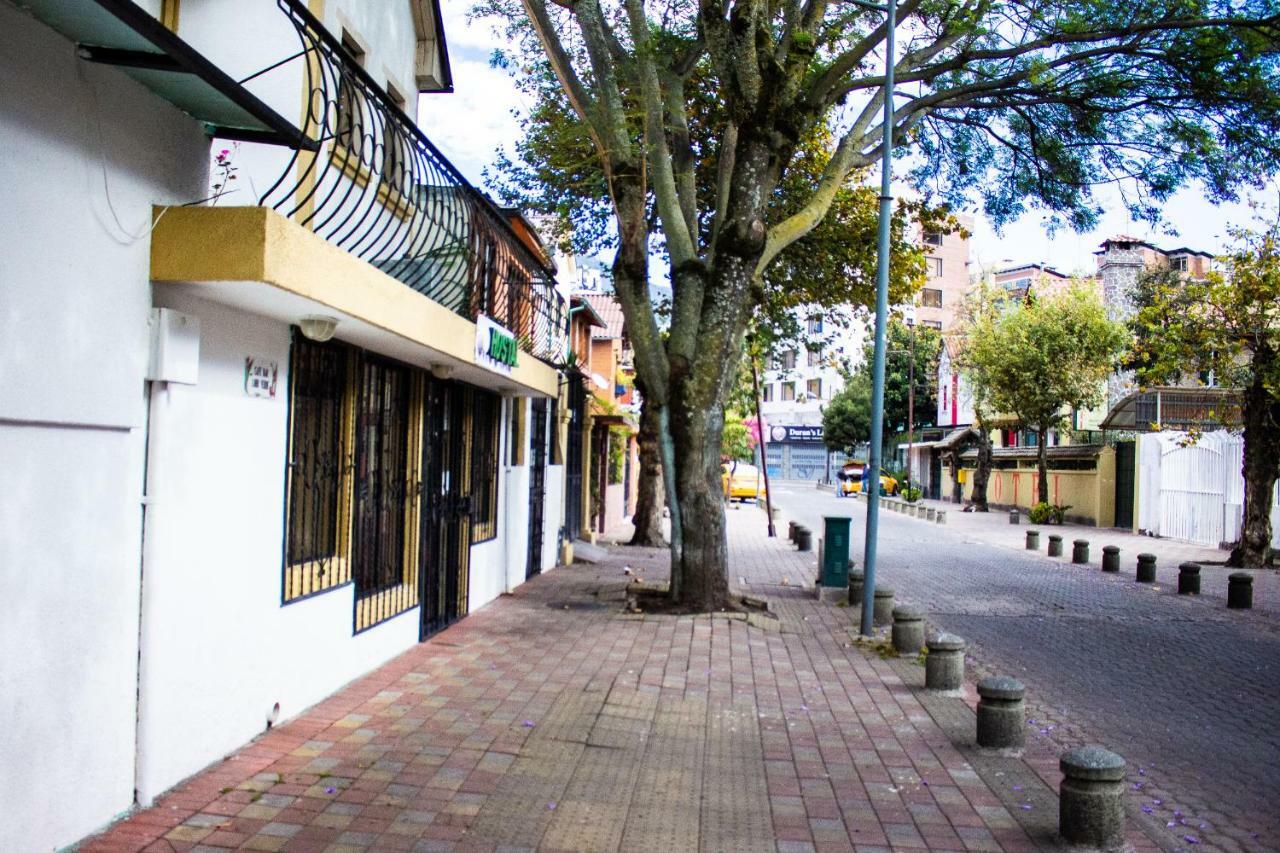 Hostal Loro Verde Quito Bagian luar foto