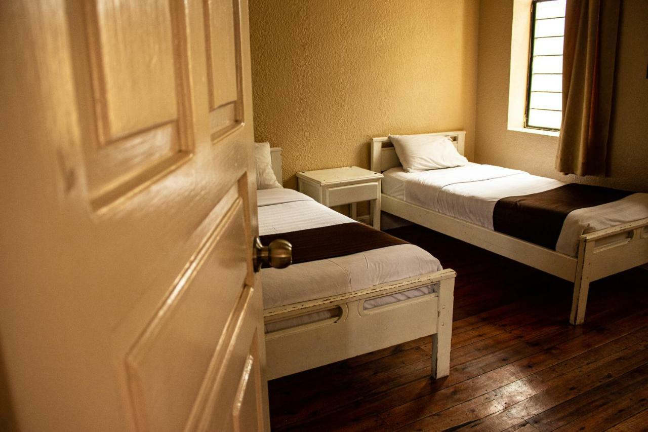 Hostal Loro Verde Quito Bagian luar foto